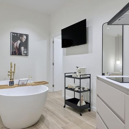 Romantic Apartment N1 Oceanografico By Virkin Suites 瓦伦西亚 外观 照片