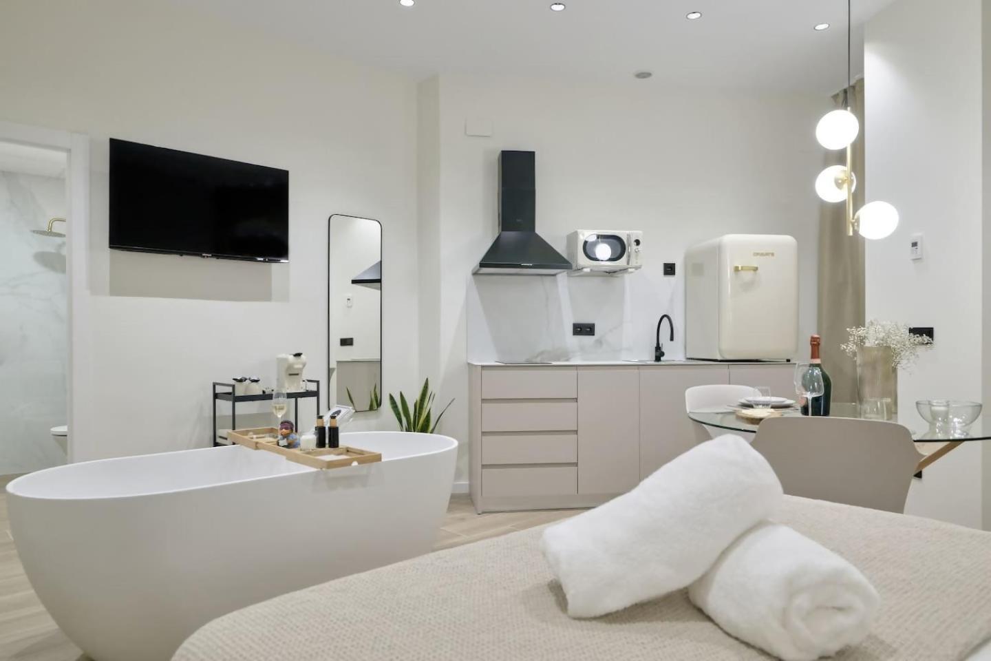 Romantic Apartment N1 Oceanografico By Virkin Suites 瓦伦西亚 外观 照片